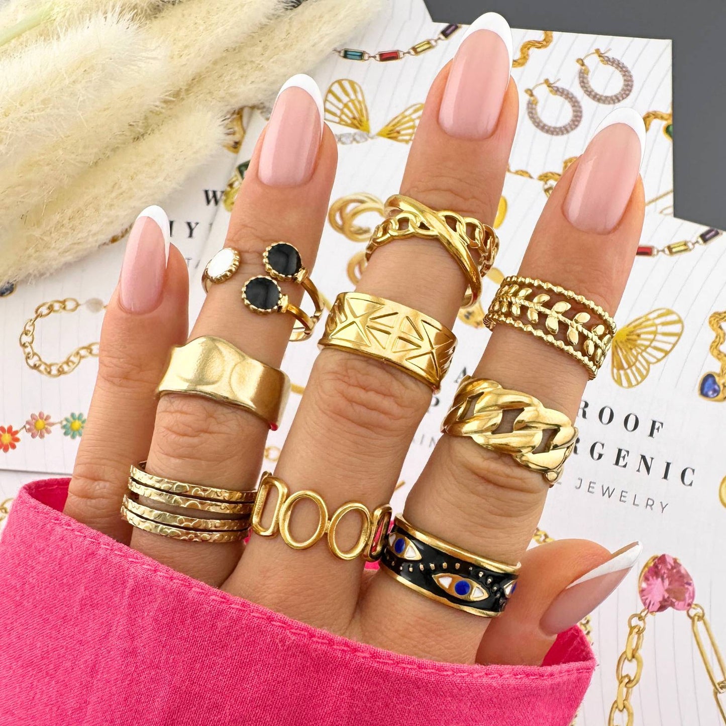 18K Gold Plated Anti-Tarnish Enamel Ring. Unique design Beautiful ring perfect of xmas and new year gift.