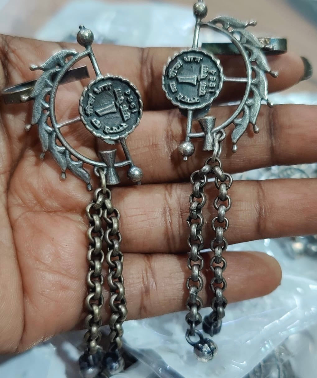 Earcuffs