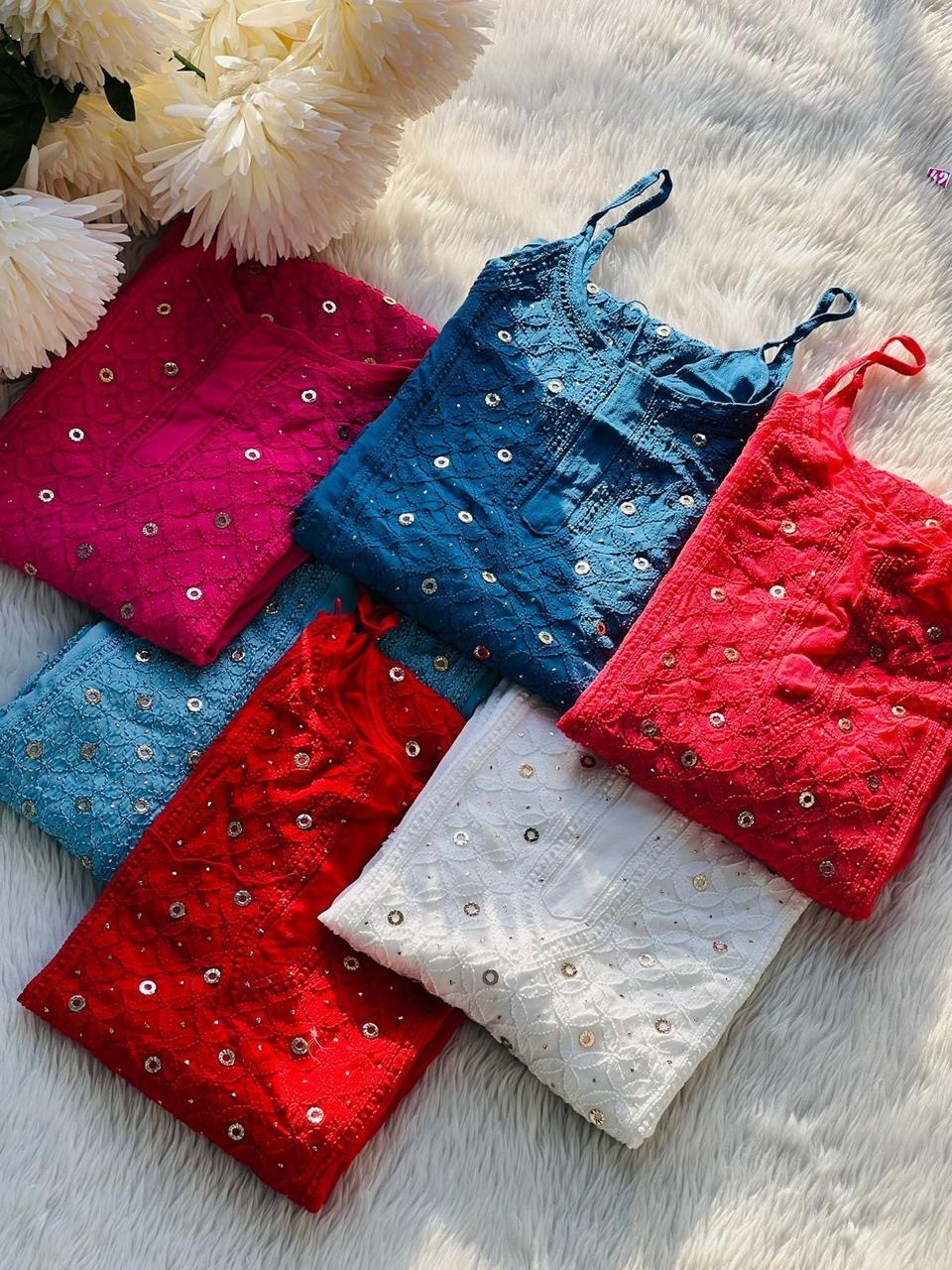 Piyali Chikankari Kurta Set