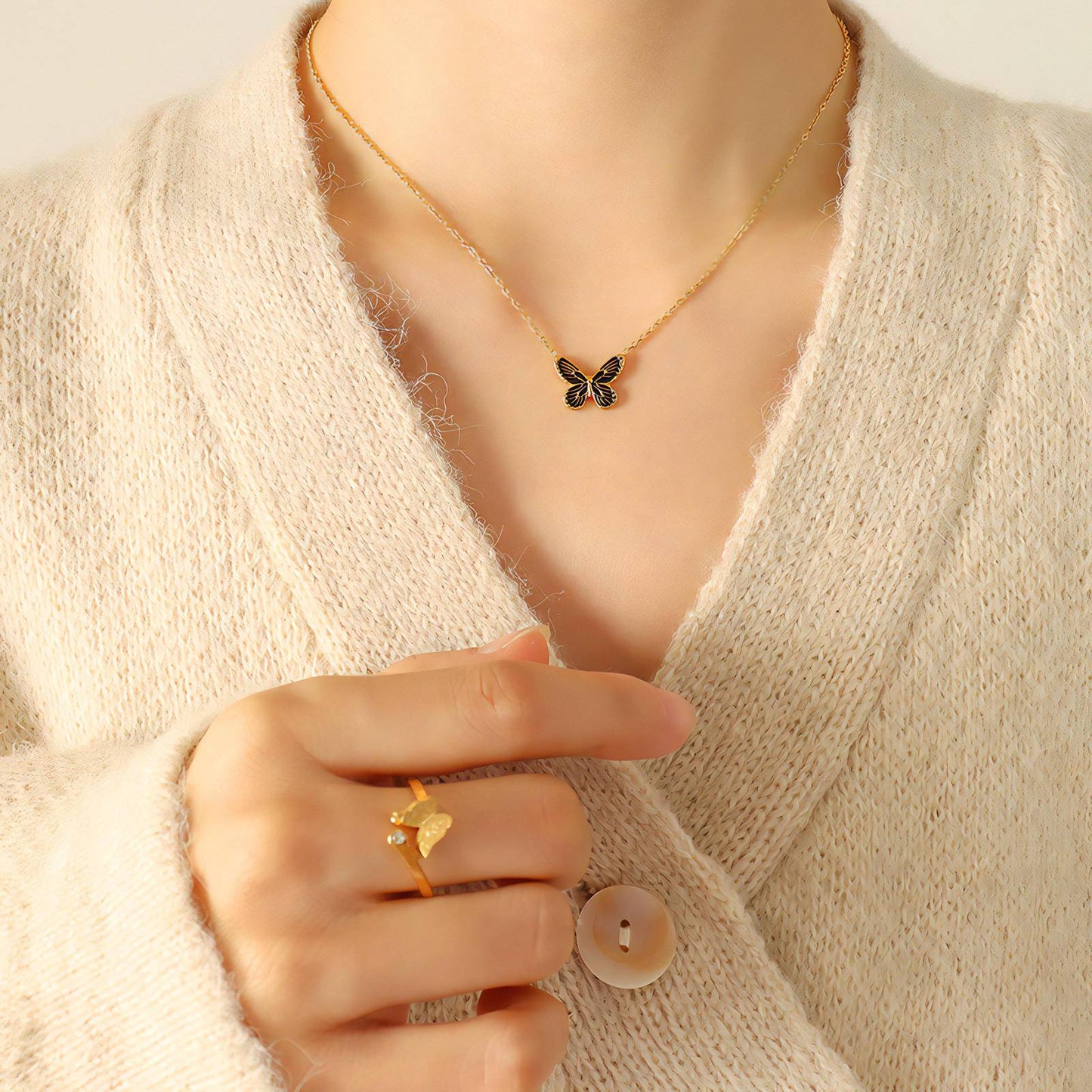 Anti Tarnish Waterproof Daily Wear 18K Gold Triple Plated Premium Quality Stainless Steel Beautiful Butterfly Pendant
