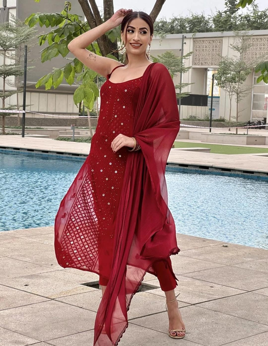 Piyali Chikankari Kurta Set