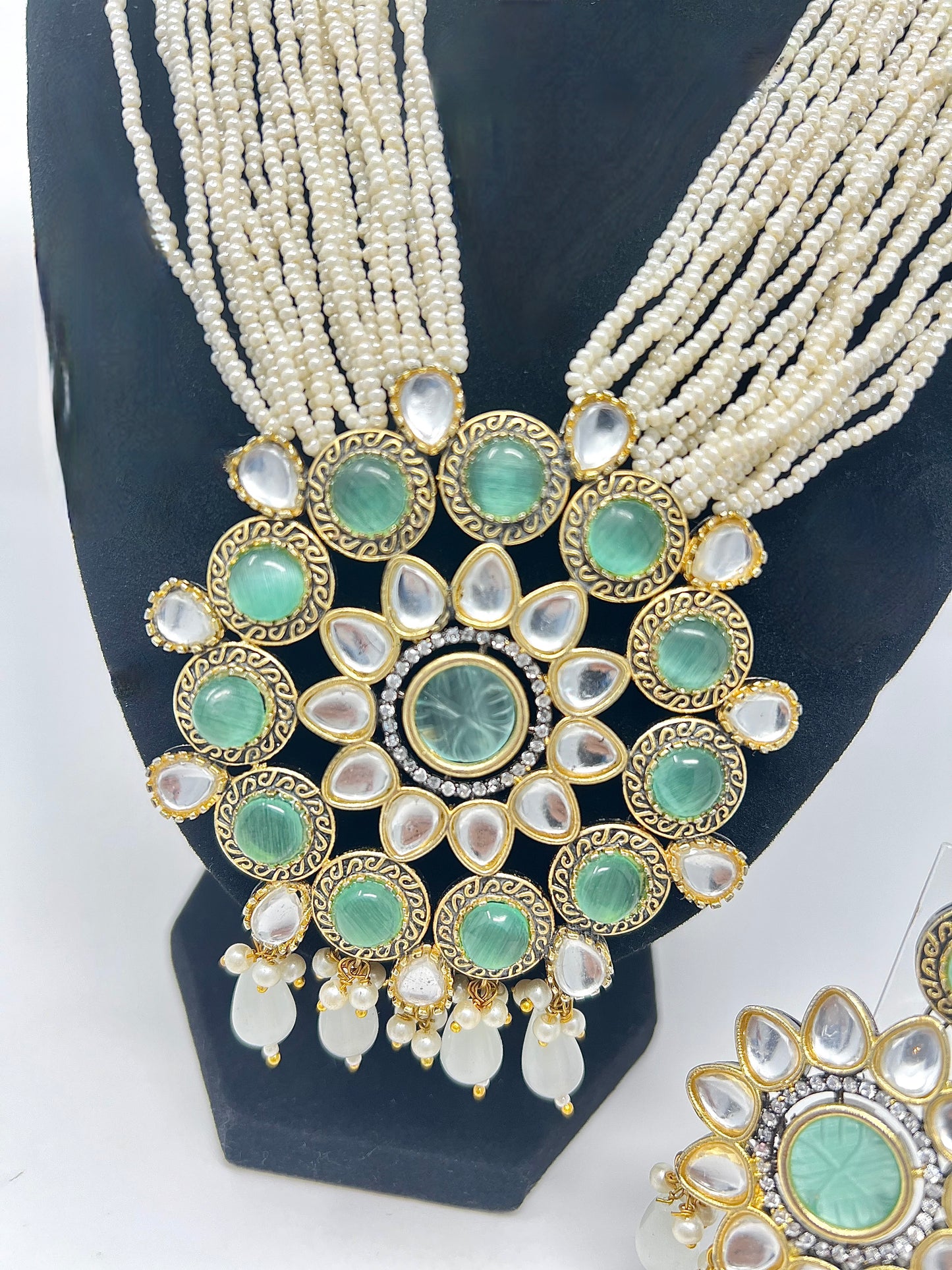Myrãh Collection | Necklace Set.