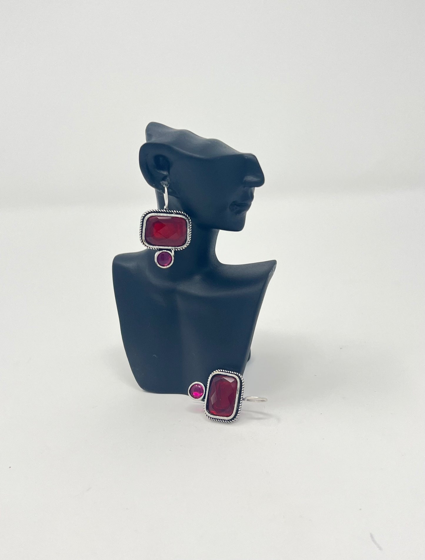 Daily wear earrings