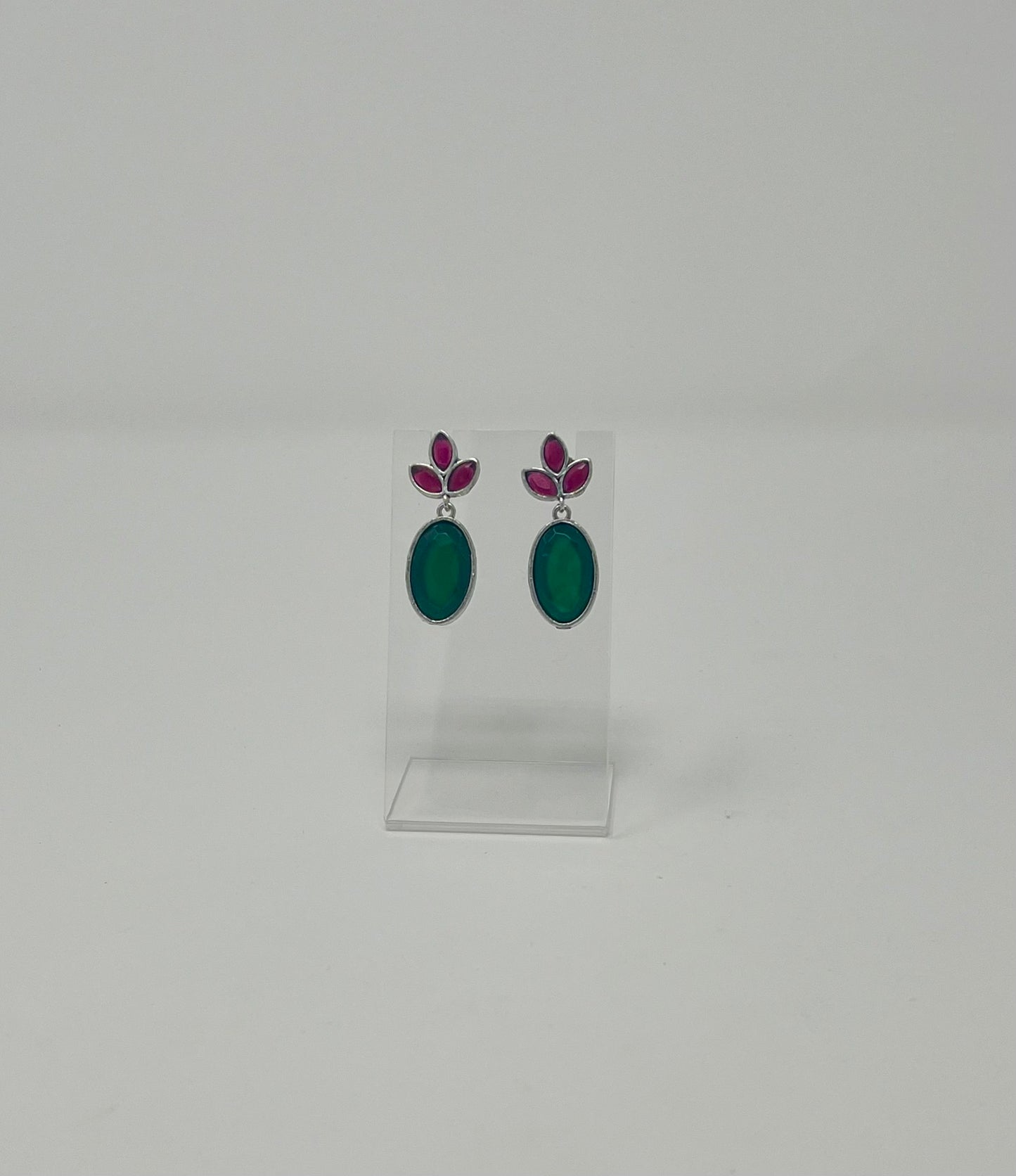 Daily wear earrings