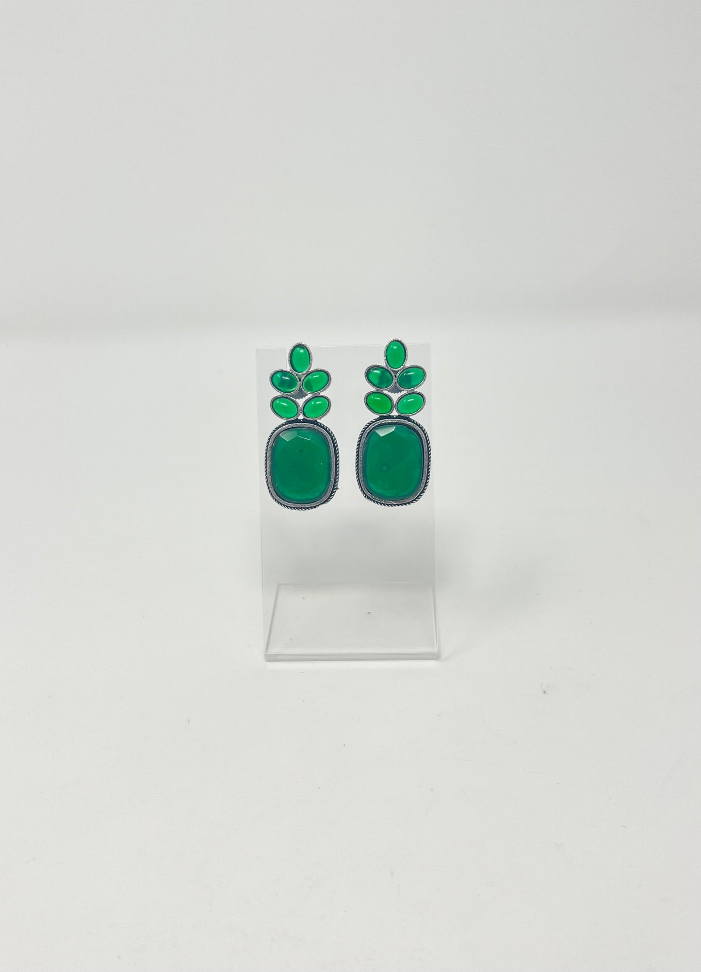 Daily wear earrings
