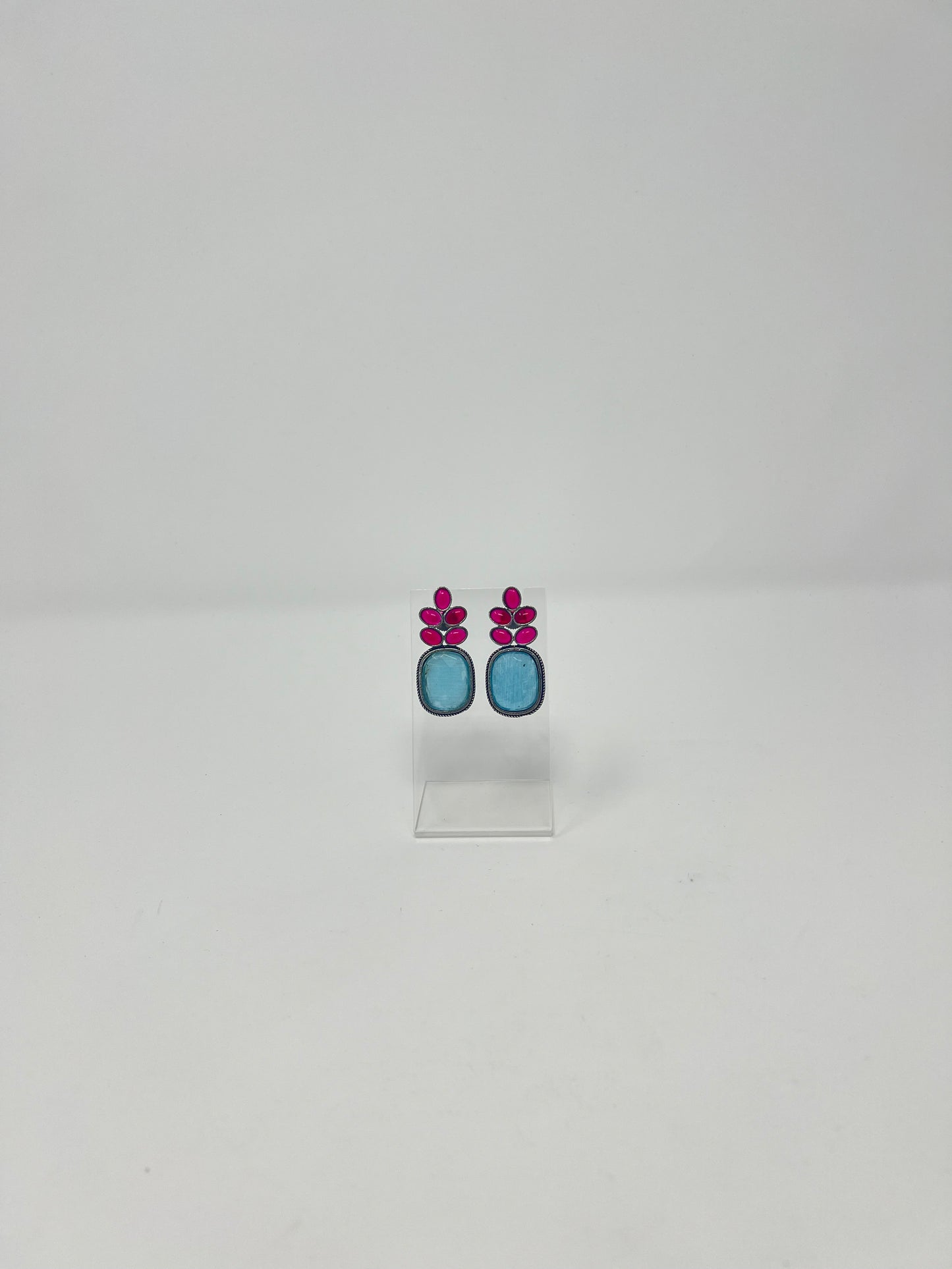 Daily wear earrings