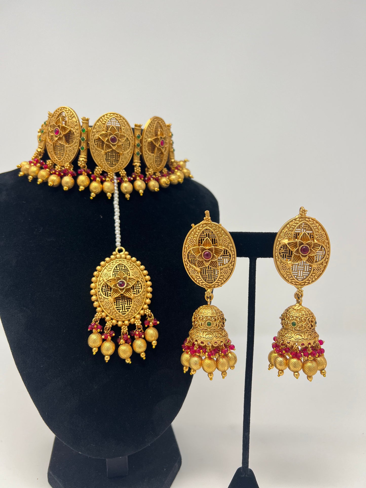 Temple Jewelry | Necklace Set.