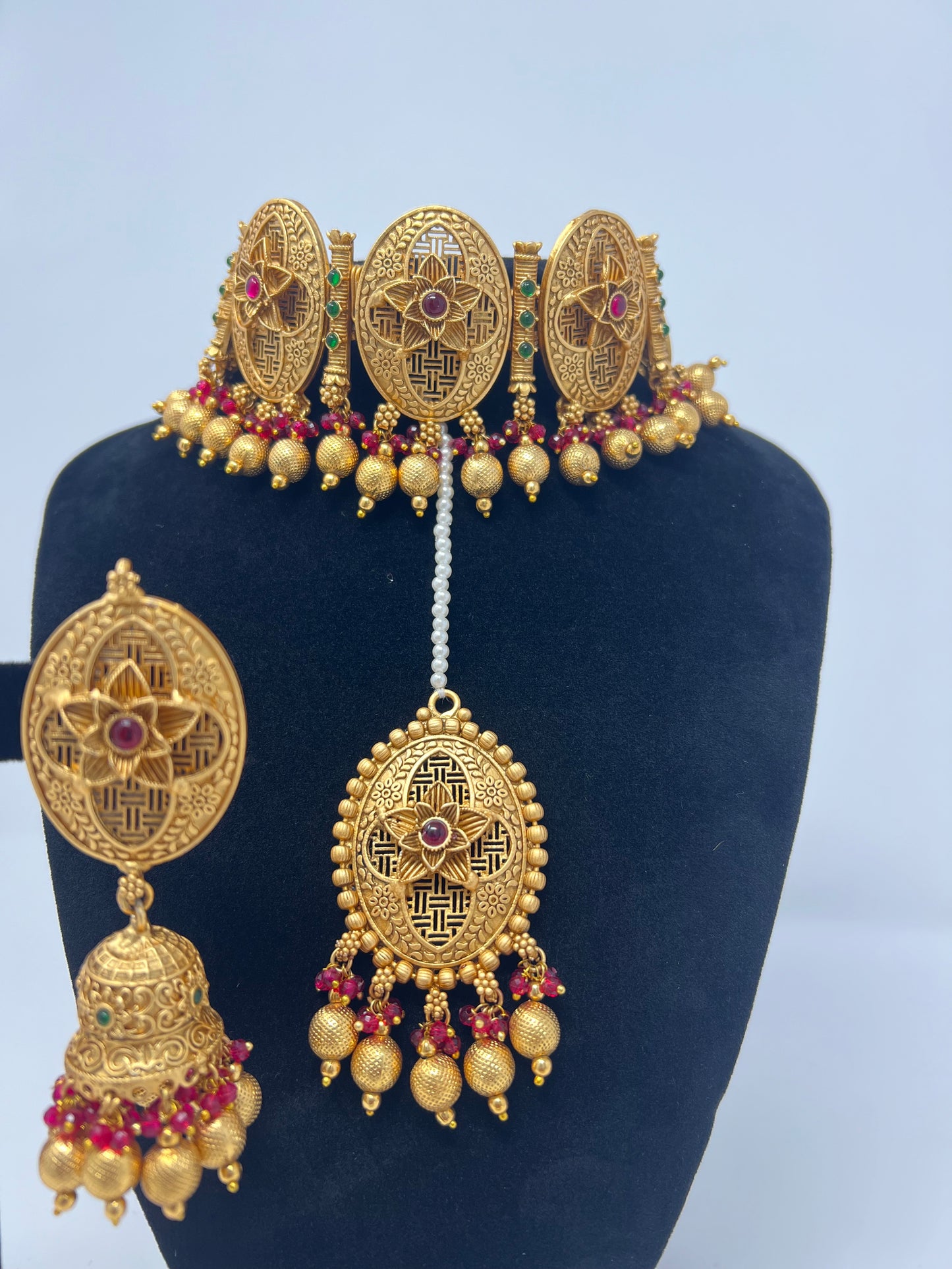 Temple Jewelry | Necklace Set.