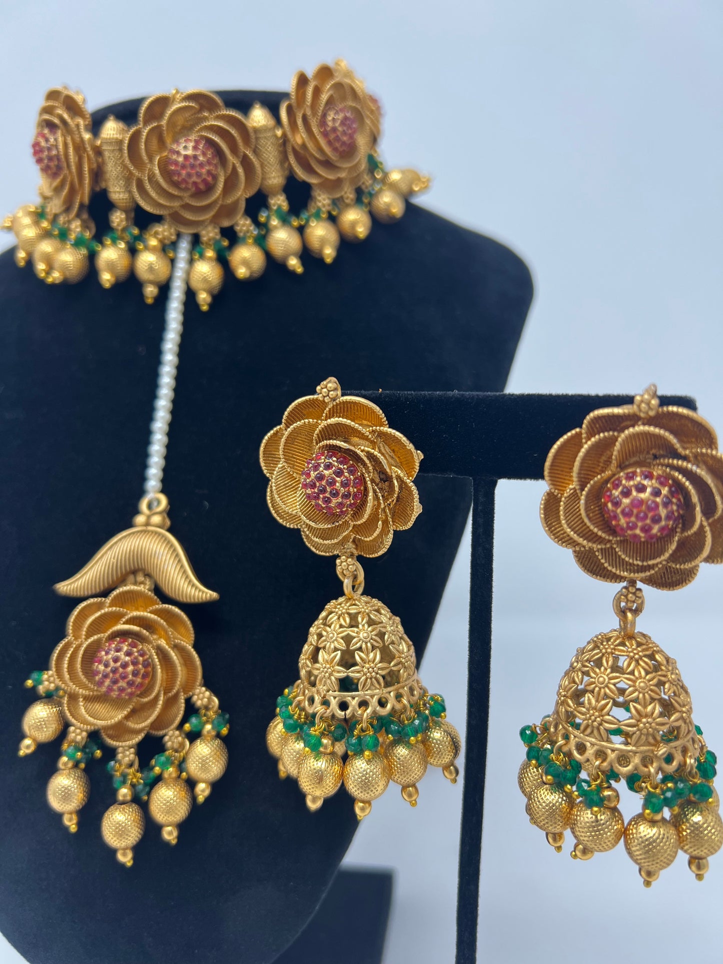 Temple Jewelry | Rose Necklace Set