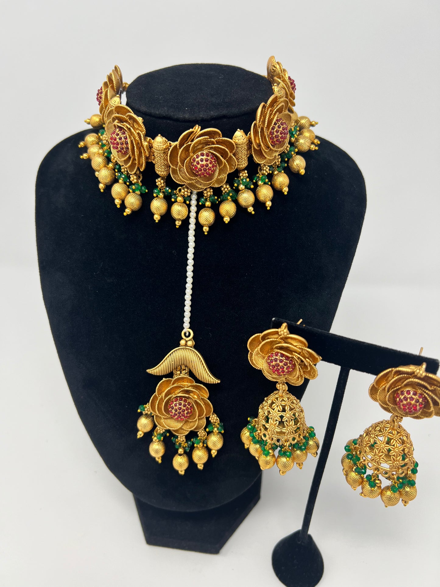 Temple Jewelry | Rose Necklace Set