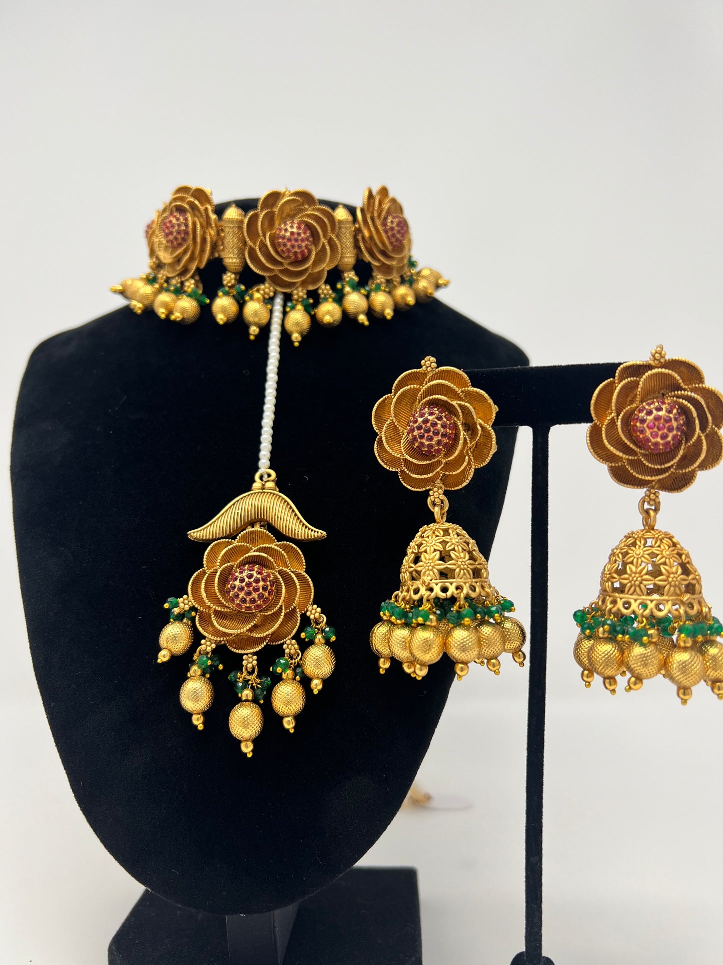 Temple Jewelry | Rose Necklace Set