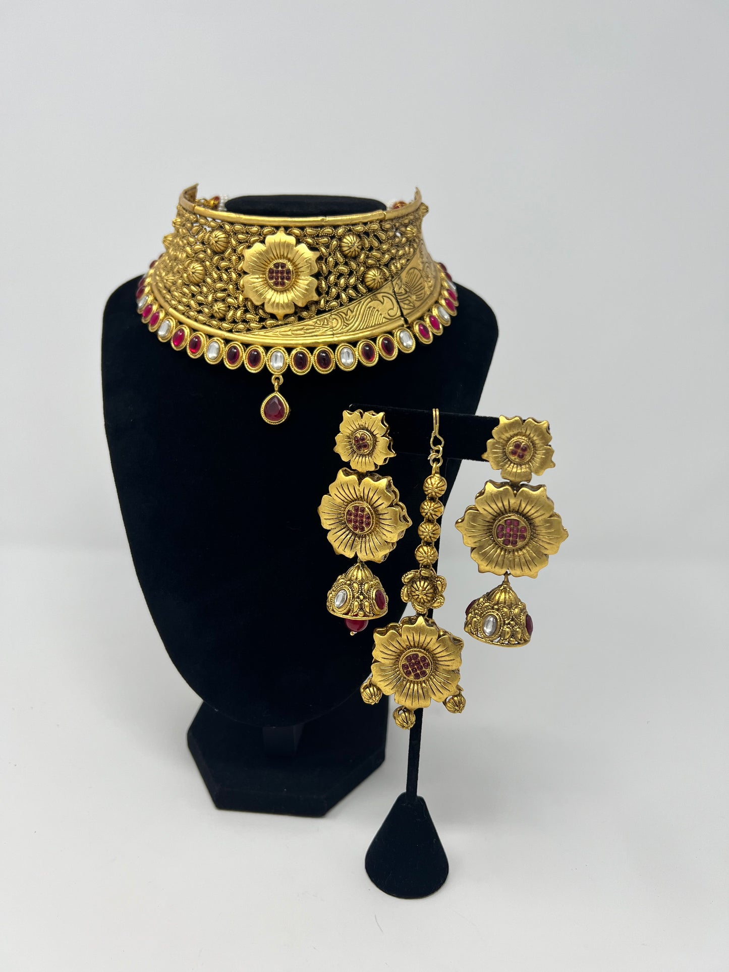 Temple Jewelry | Rose Necklace Set
