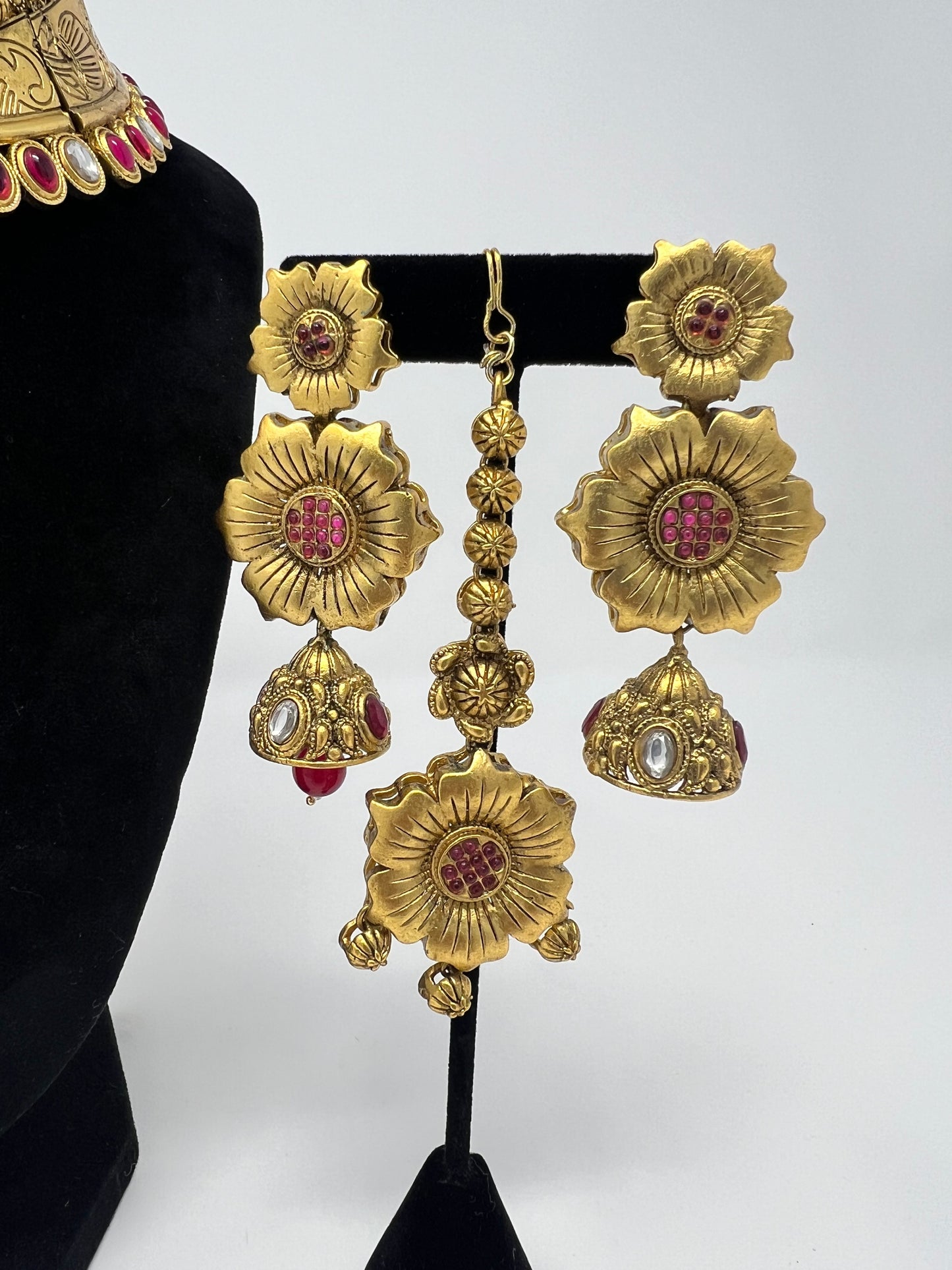 Temple Jewelry | Rose Necklace Set