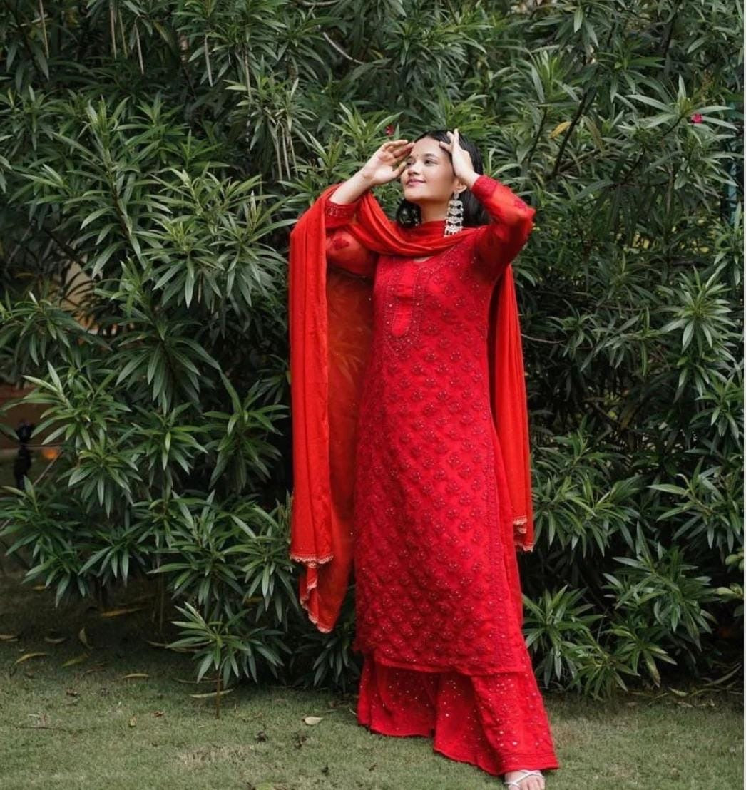Vaani Chikankari Kurta set