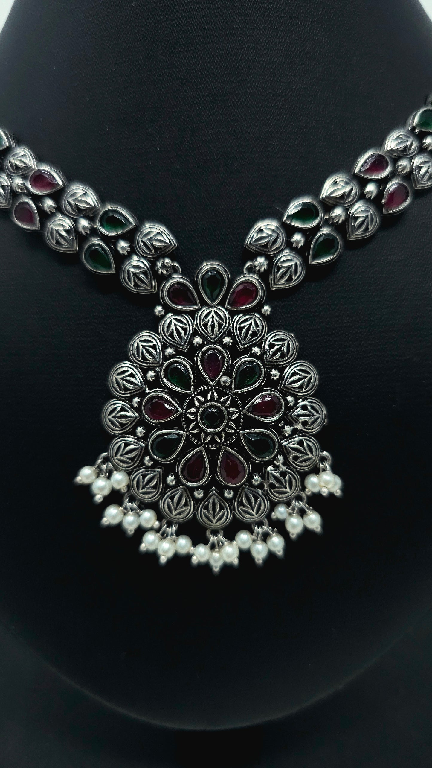 Ratna Pushp Choker Set