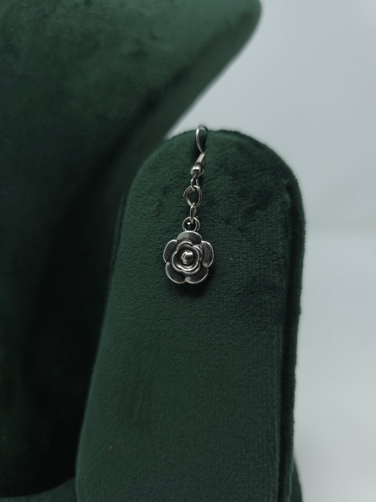 Oxidized Silver Floral Pendant Necklace Set