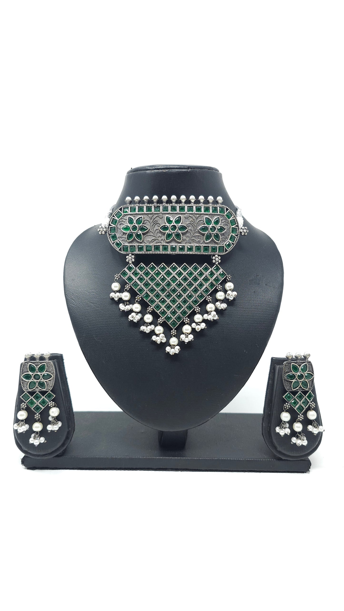 Emerald Jharokha Choker Set