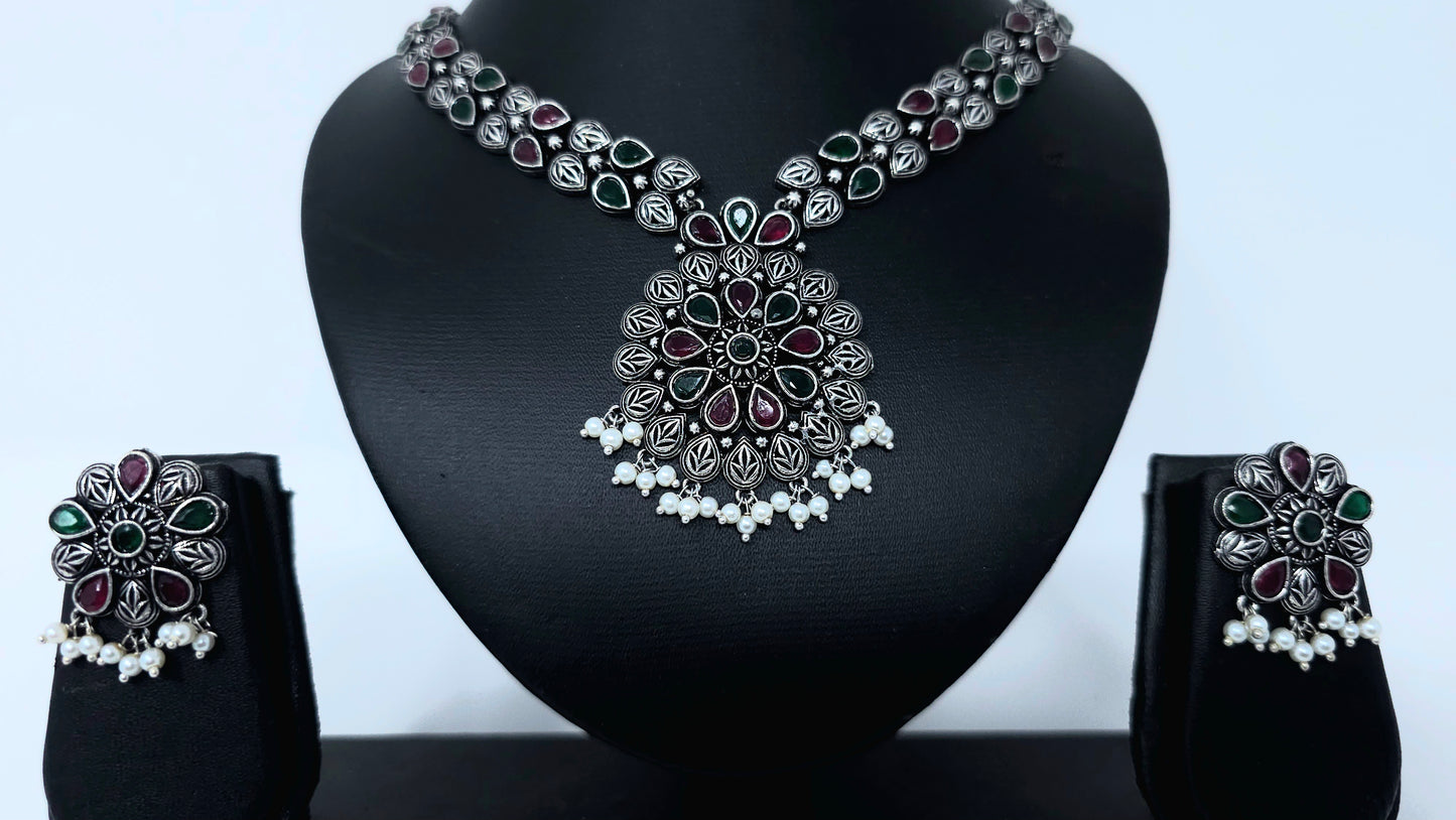 Ratna Pushp Choker Set