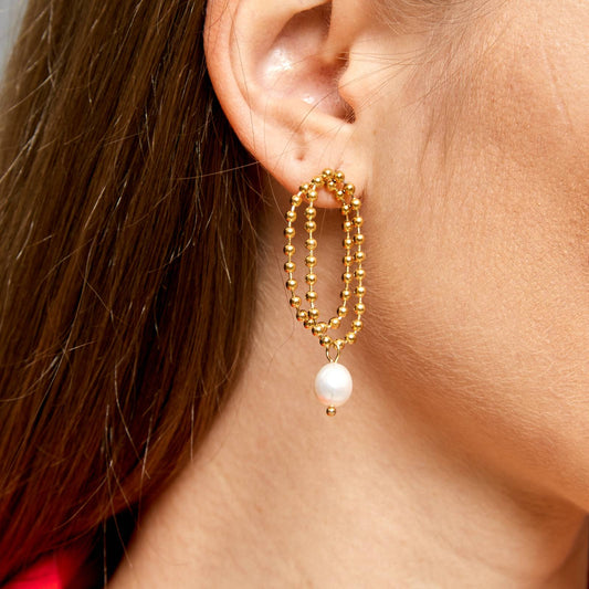 Discover the perfect gift this holiday season with our stunning 18k gold-plated anti-tarnish jewelry. Ideal as a New Year or Christmas gift, these elegant pieces are designed to shine for years, making them the best choice for her. Elevate any outfit with this timeless jewelry apparel, crafted for beauty and durability. A thoughtful accessory and the ultimate Best Buy for someone special!
