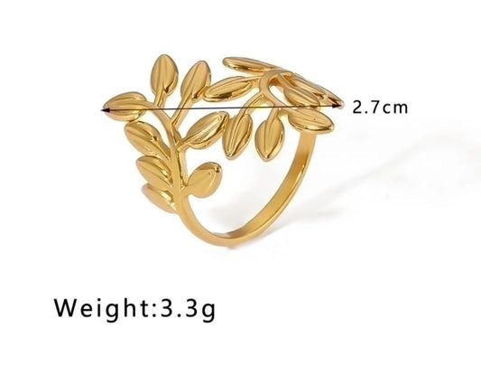 Set of anti-tarnish rings in gold and silver tones, stackable and resistant to fading or discoloration, perfect for daily wear