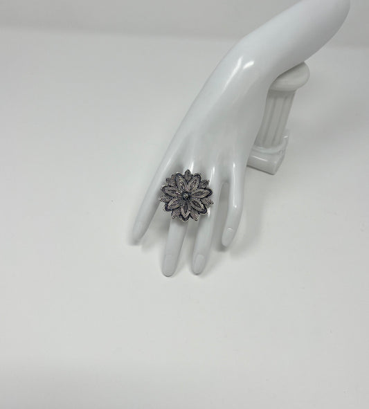 Rãs Collection | Round Ring