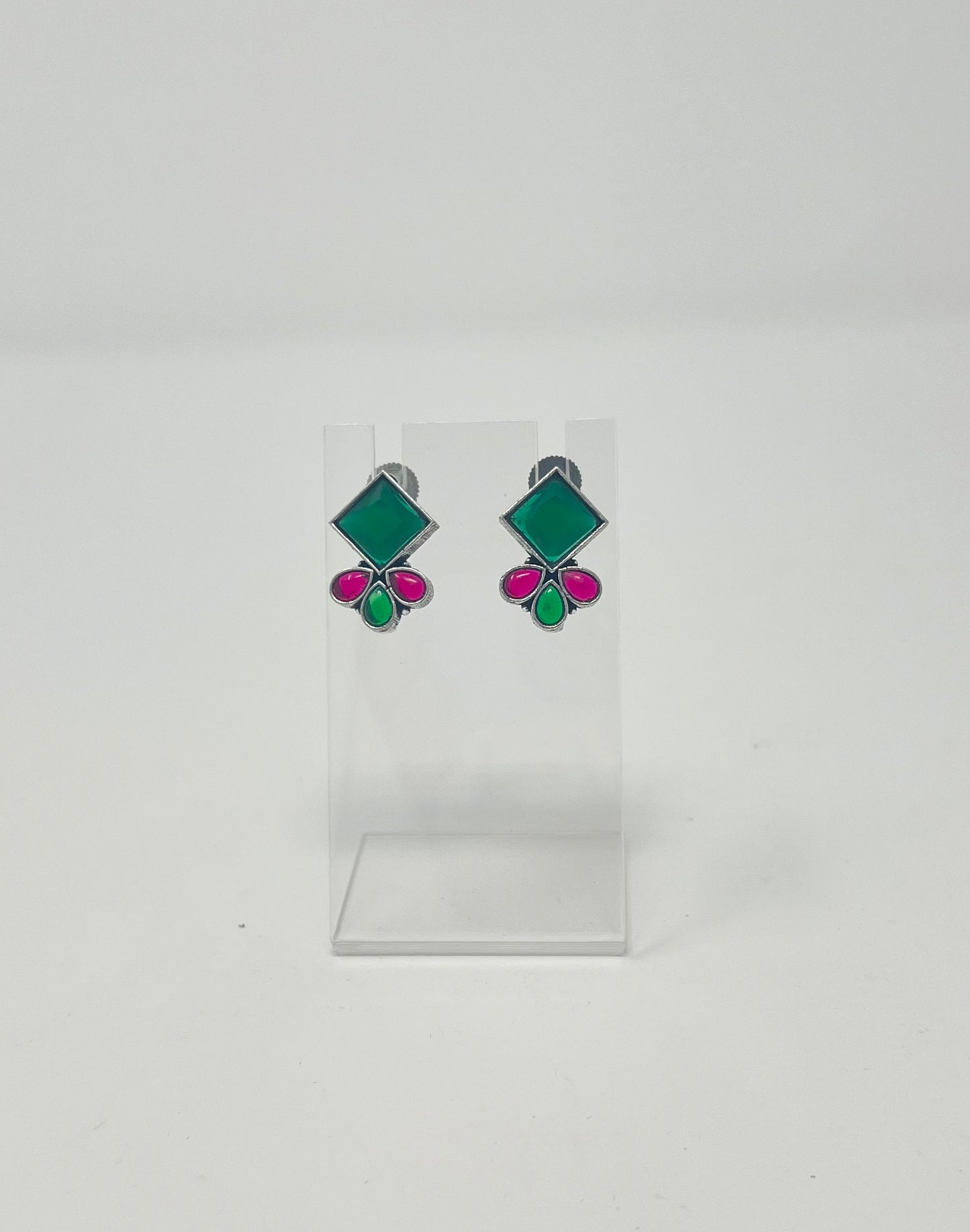 Daily wear earrings