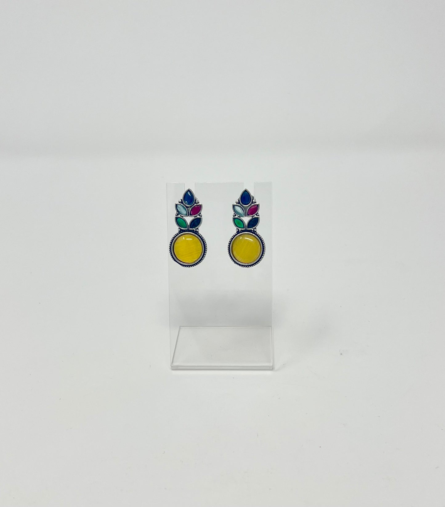 Daily wear earrings