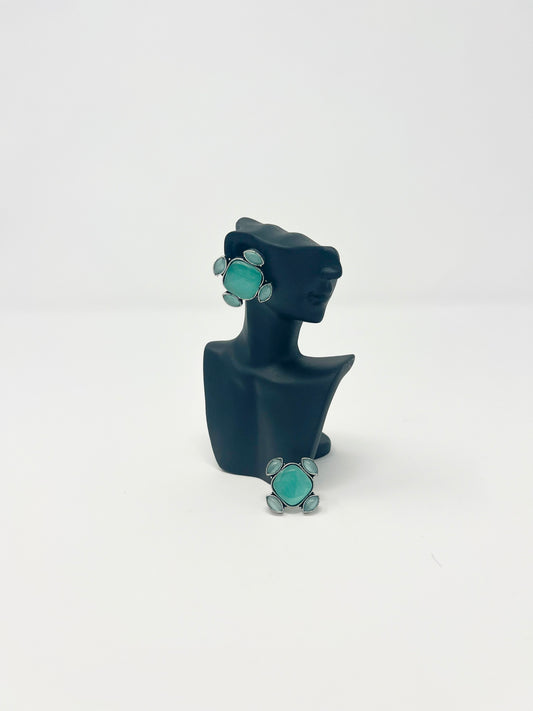Daily wear earrings
