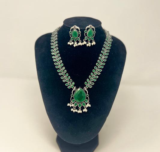 Hailey Collection | Delicate Necklace Set