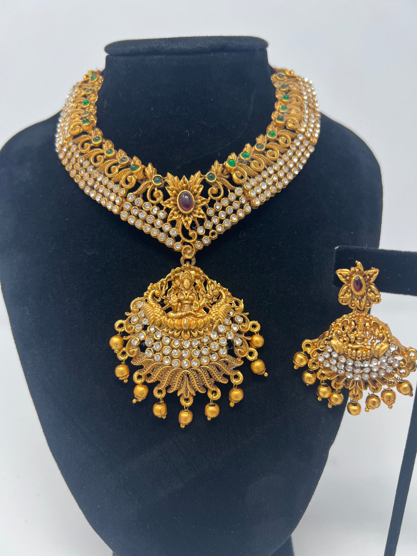 Temple Jewelry under $20 | Necklace Set
