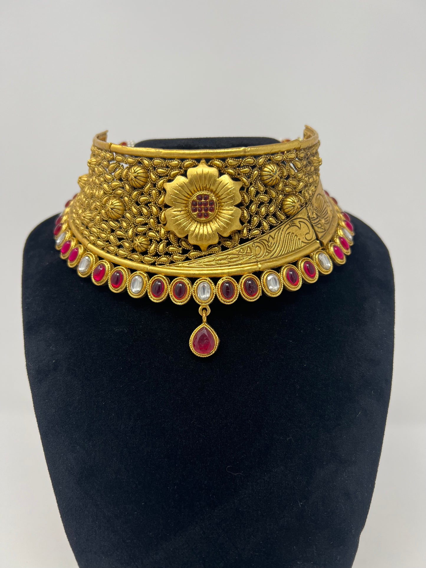 Temple Jewelry | Rose Necklace Set