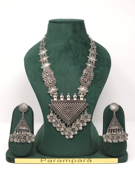 Regal Triangle Statement Set