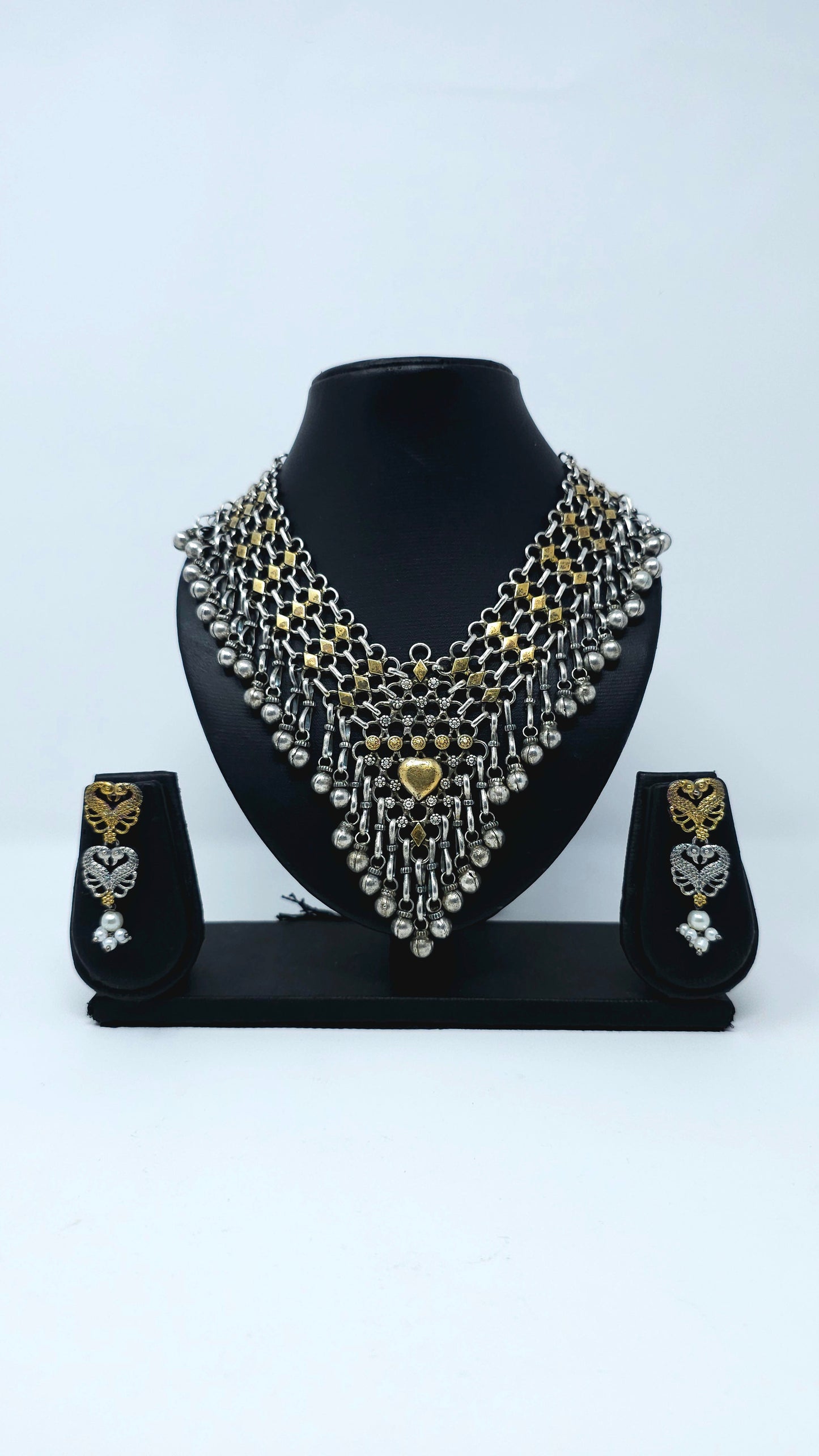 Heart of Gold Festive Choker Set