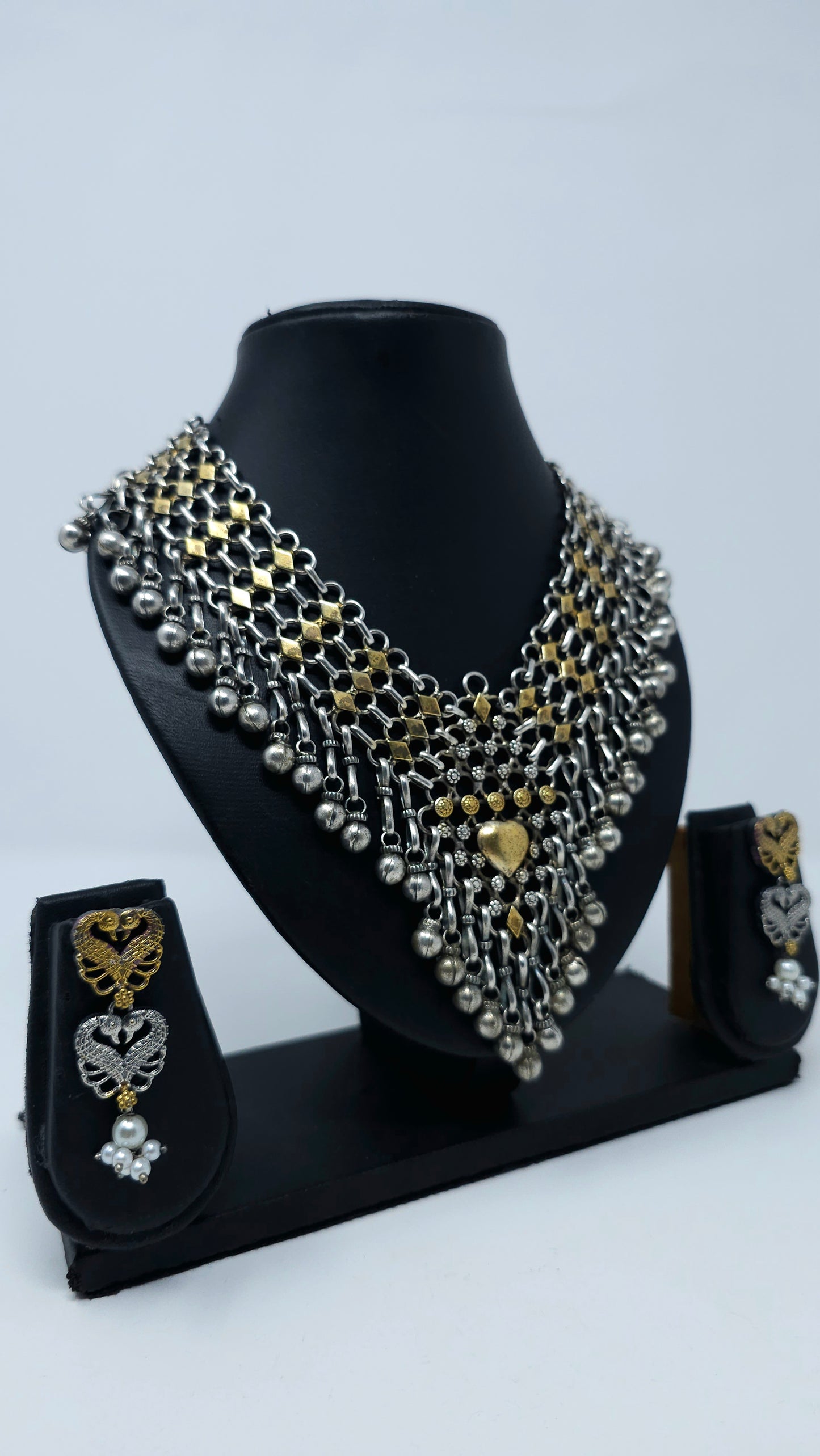 Heart of Gold Festive Choker Set
