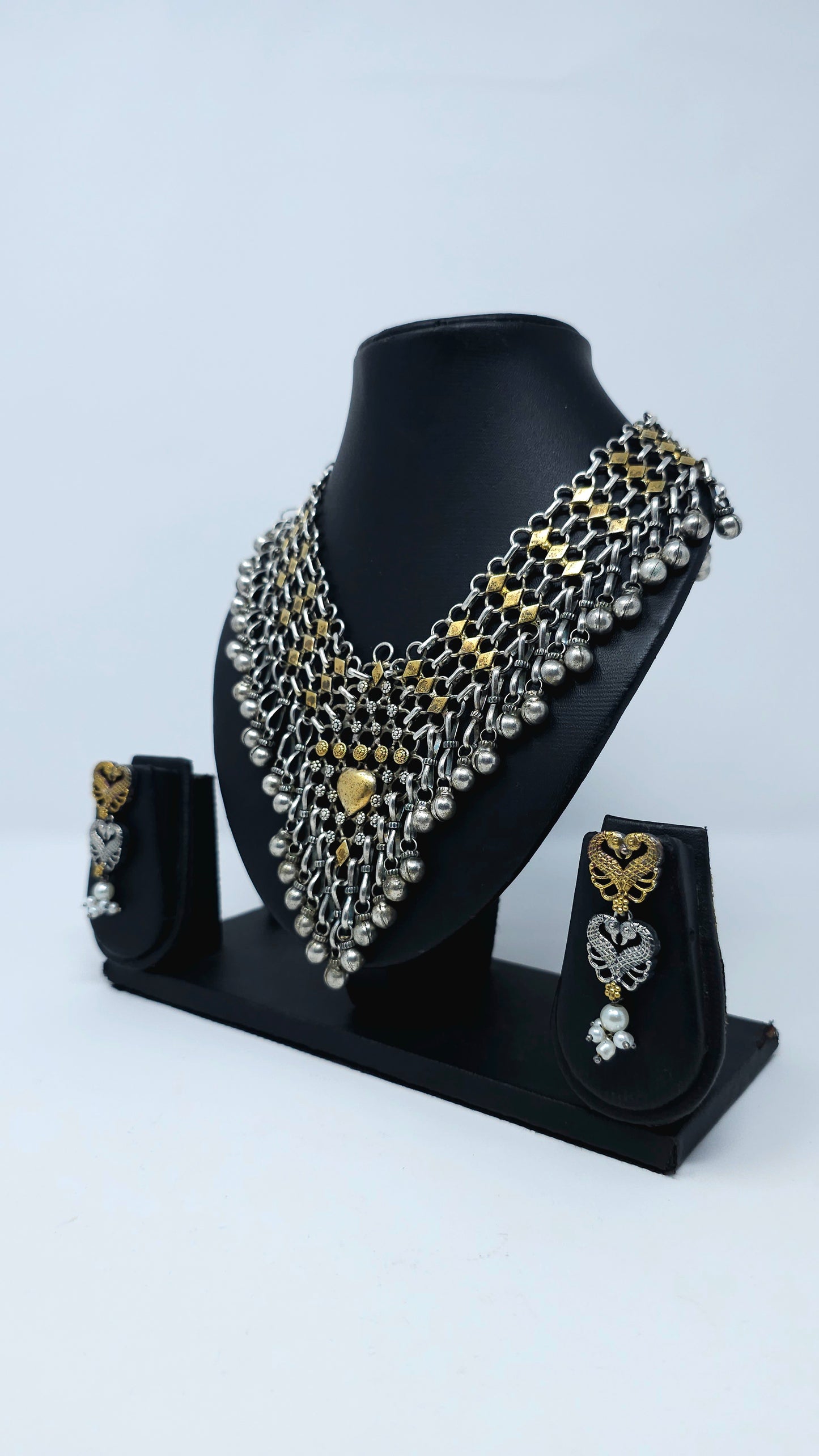 Heart of Gold Festive Choker Set