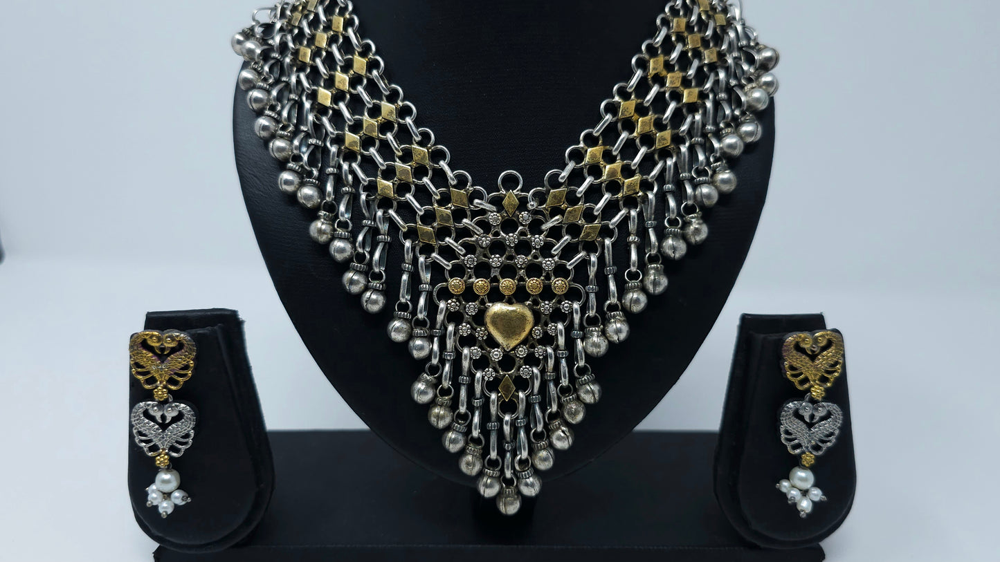 Heart of Gold Festive Choker Set