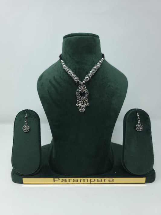 Oxidized Silver Floral Pendant Necklace Set